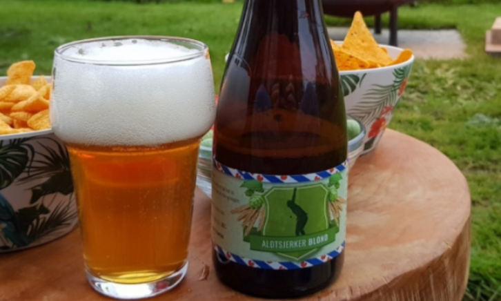 Keatsen Aldtsjerker Blond  Keatsen Aldtsjerker Blond